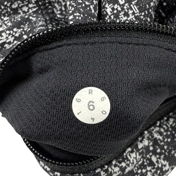 LULULEMON  Pace Rival Crop Size 6 Power Luxtreme Suited Jacquard Black White - Picture 9 of 9